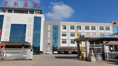 Changzhou Yingchuang Rotomolding Equipment Co,. Ltd línea de producción del fabricante