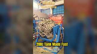 ¿Cómo produce eficientemente la máquina de moldeo rotacional oscilante ND-600 tanques de almacenamiento de productos químicos de 200 litros?